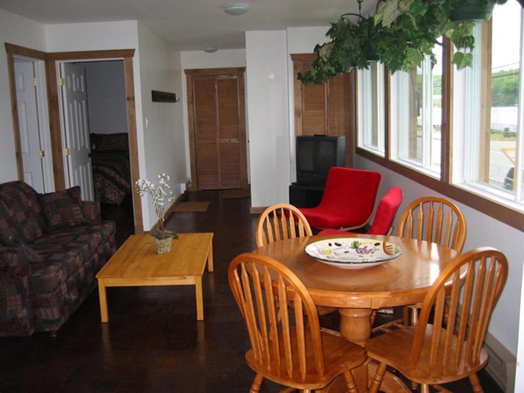 Cottages Du Lac Orford, Cottage A, Cote Raquettes Cottage B, Cote Skis อีสต์แมน ภายนอก รูปภาพ